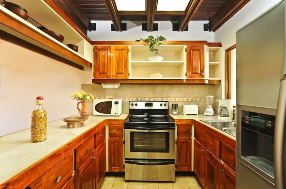 Kitchen with everything you need to cook for your family and friends