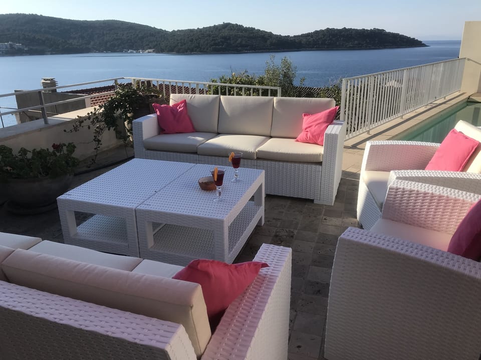 The sofa area is perfect for pre-dinner drinks...with wonderful views