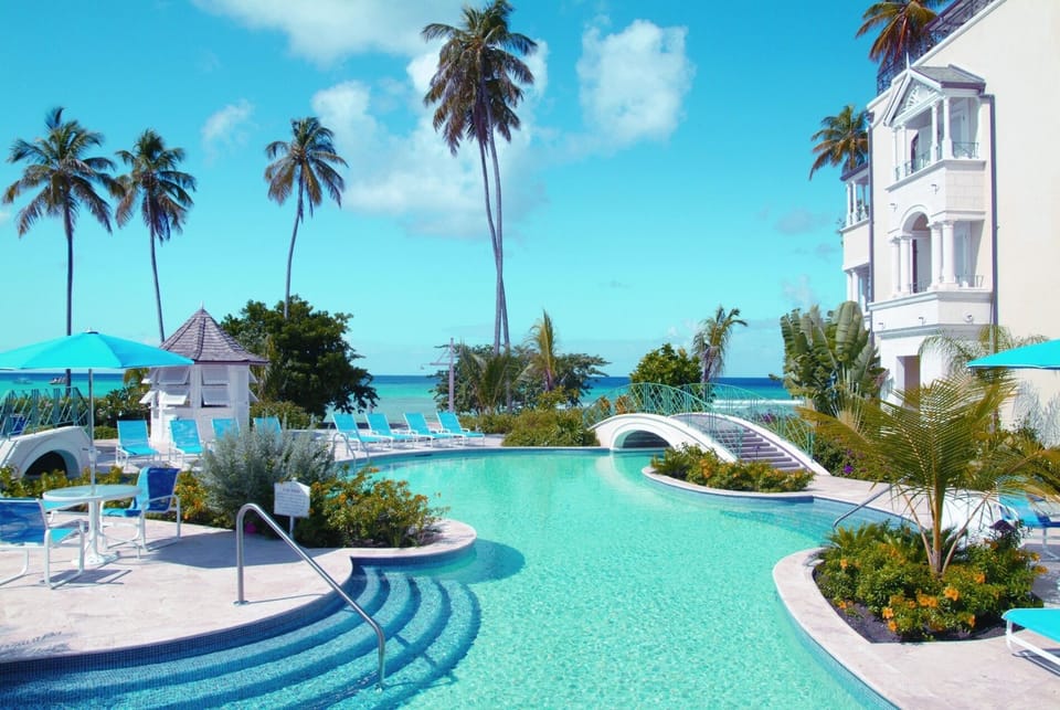 Schooner Bay 201 Flamboyant - Communal Pool
