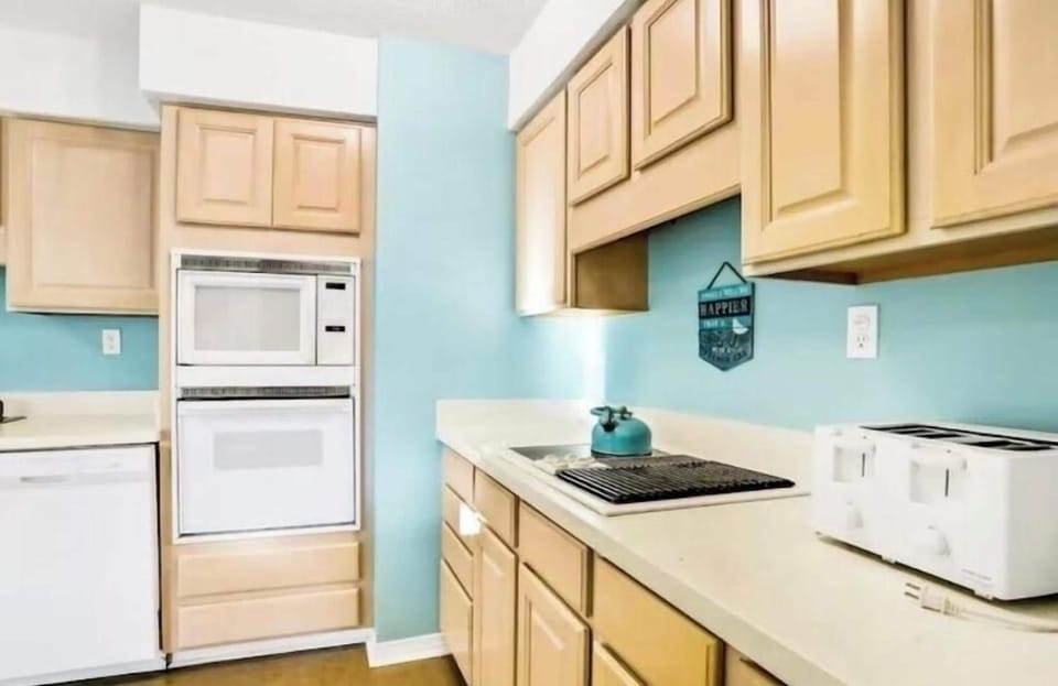 Kitchen, stove tops, microwave, oven, dishwasher