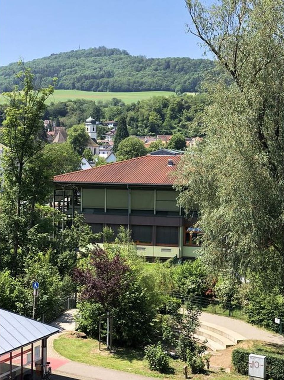 Dreibettzimmer mit Dusche und WC Apartment in Freiburg