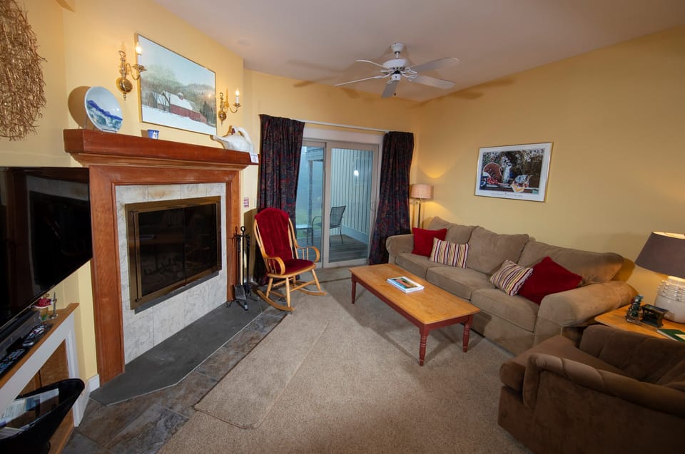 Sit back and relax in our cozy suite! (Please note that the decor varies).