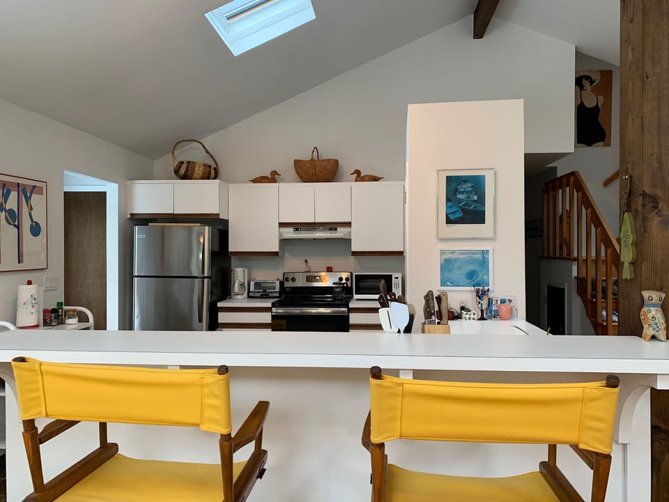 Kitchen & Countertop Bar 