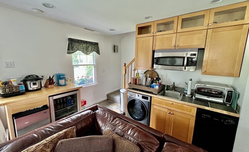 full kitchenette and laundry