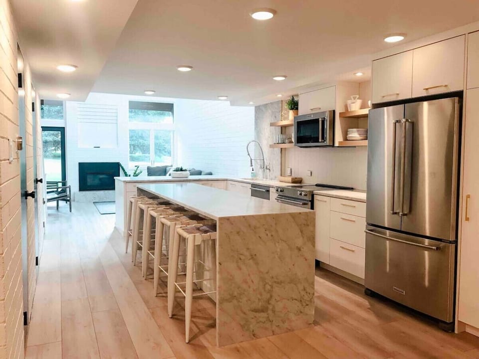 Spacious, Modern and unique- newly remodeled and tastefully decorated