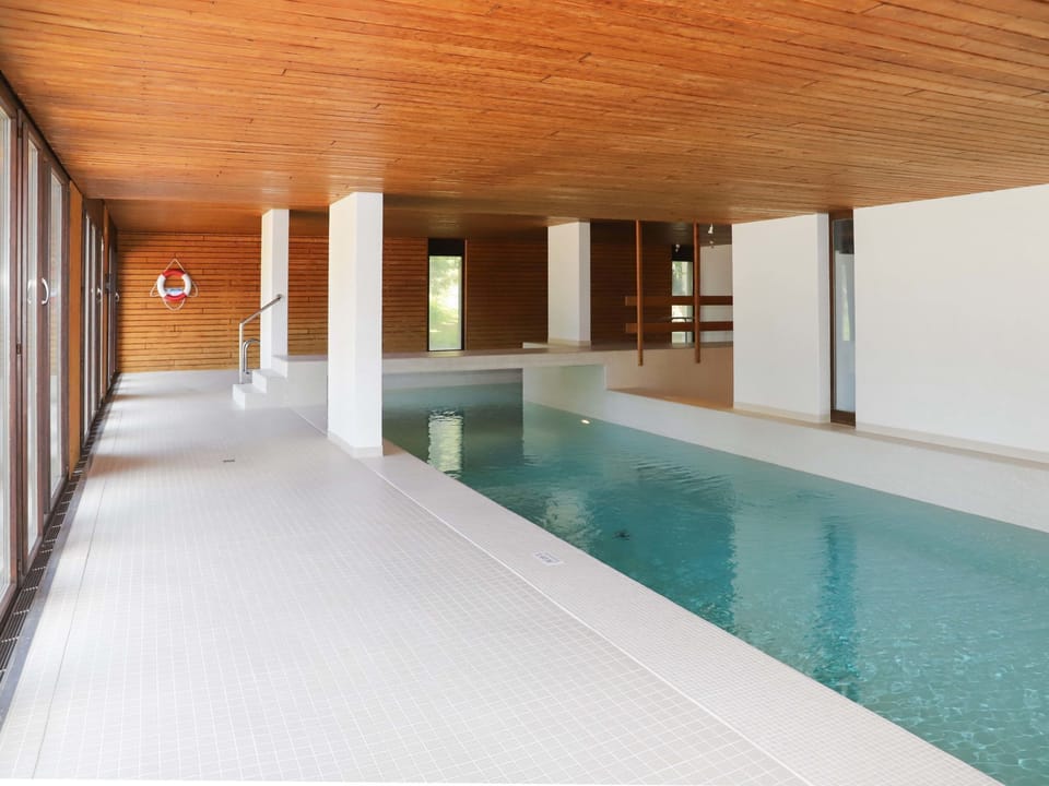 Pool Indoor