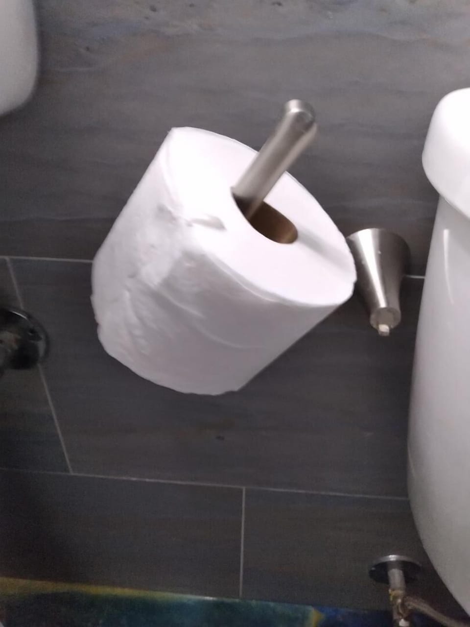 How to place the toilet paper.