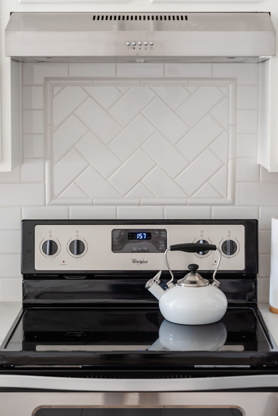 Prepare meals with all the pots, pans, utensils, and dishes you'll need.