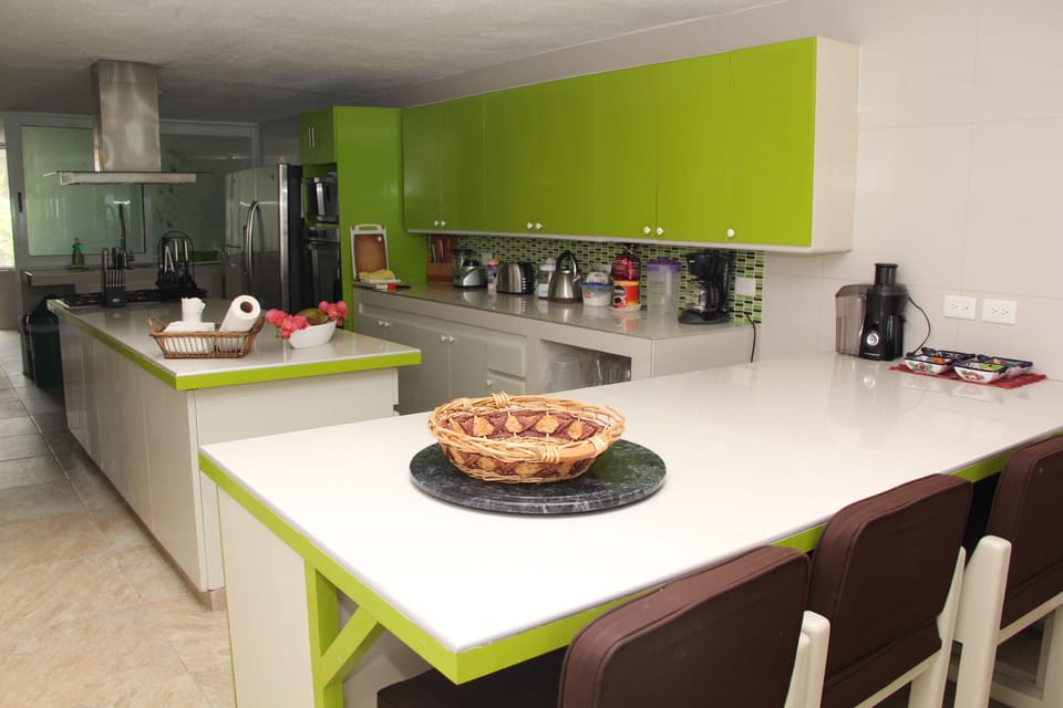 the fully equipped kitchen