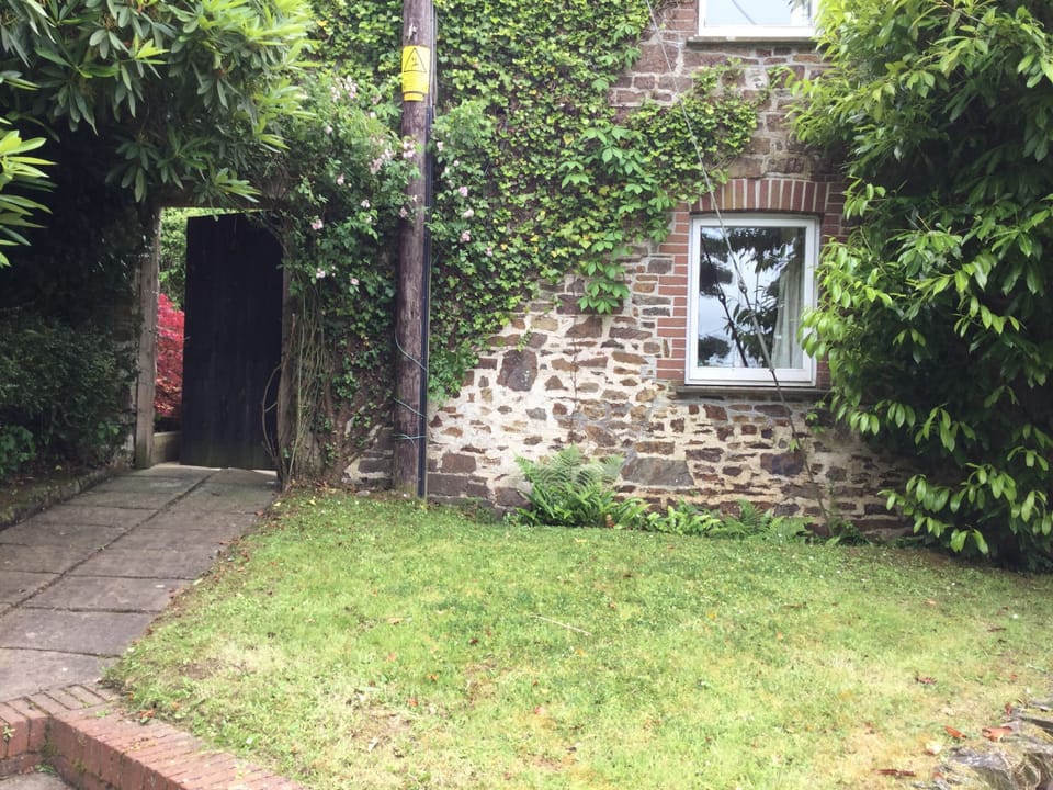 Side gate to walled garden