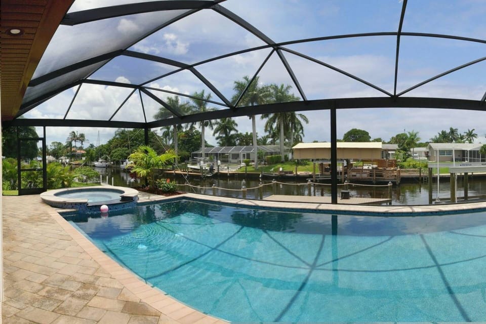 Villa Palms at Mayfair - Pool Area