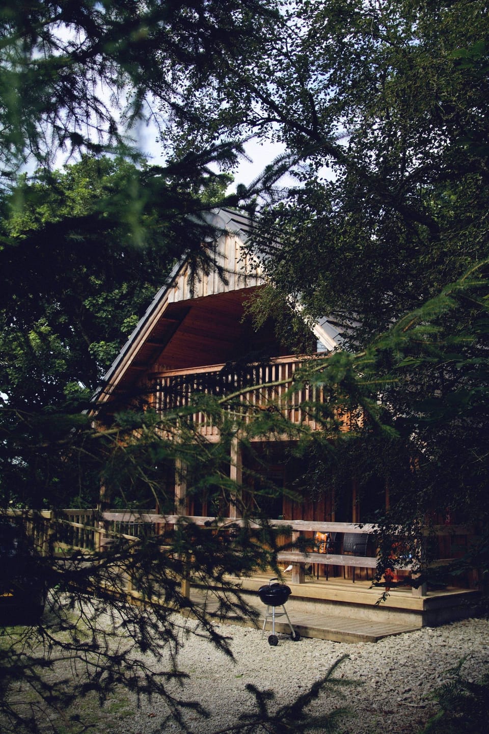 NESTLED IN THE WOODS dEVERON lODGE IS SO PEACEFUL