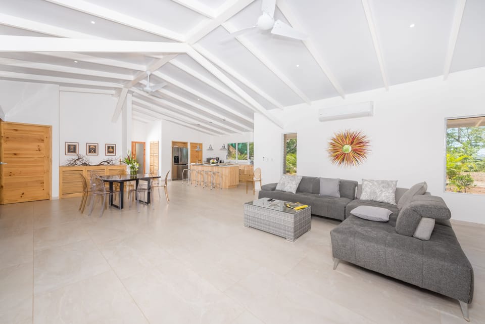 full living room and kitchen dining room floor plan