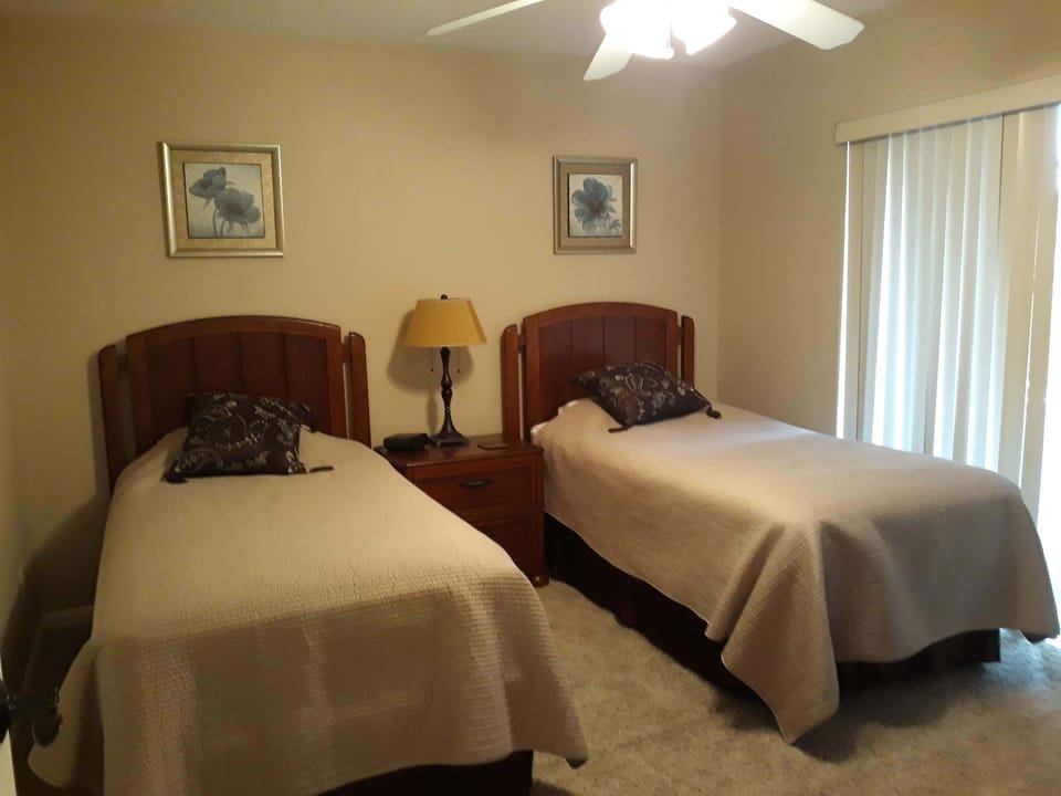 2nd bedroom
