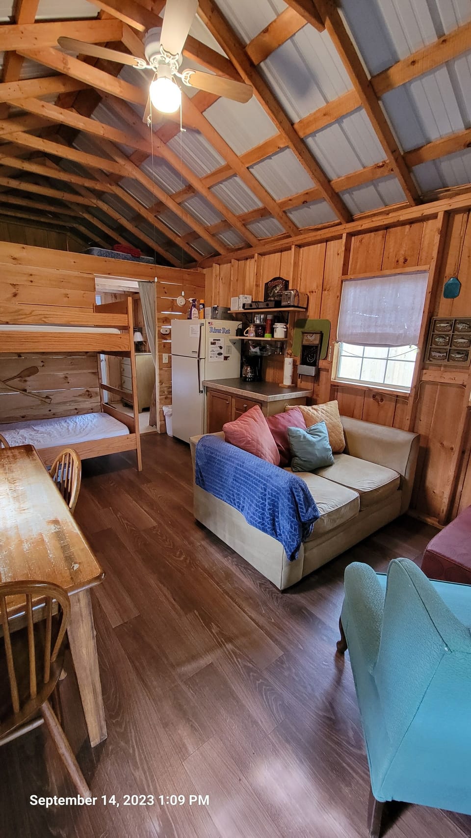 Twin bunkbeds in main living area