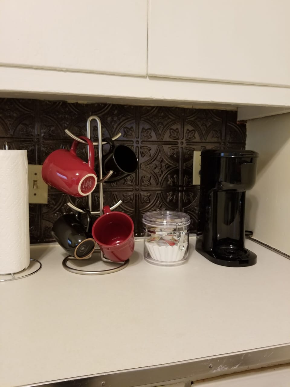 Coffee maker for coffee pods, and small coffee maker for loose grounds.