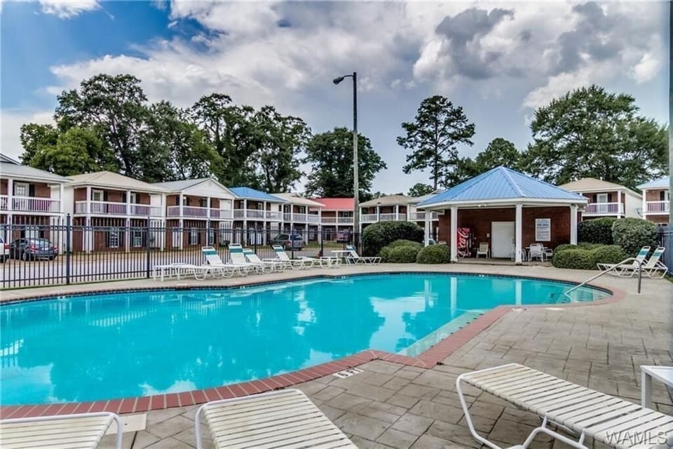 Secure gate access to the pool!