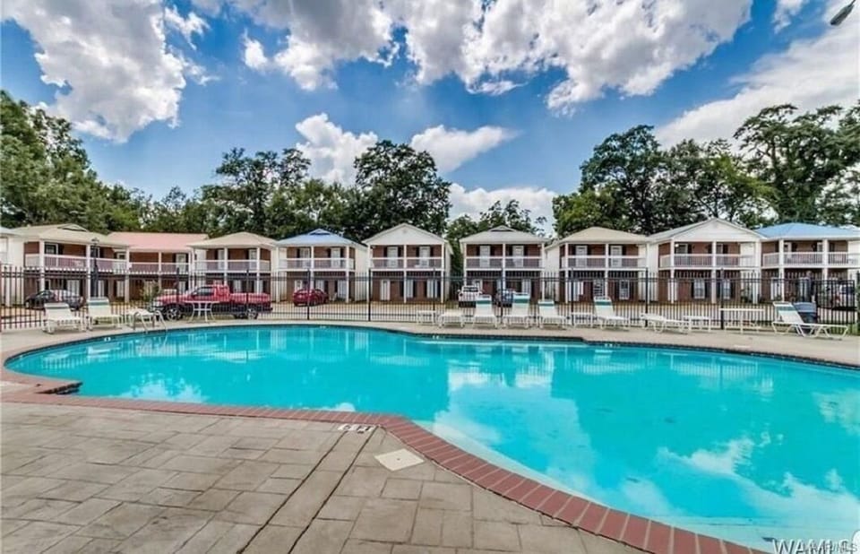 Secure gate access to the pool!