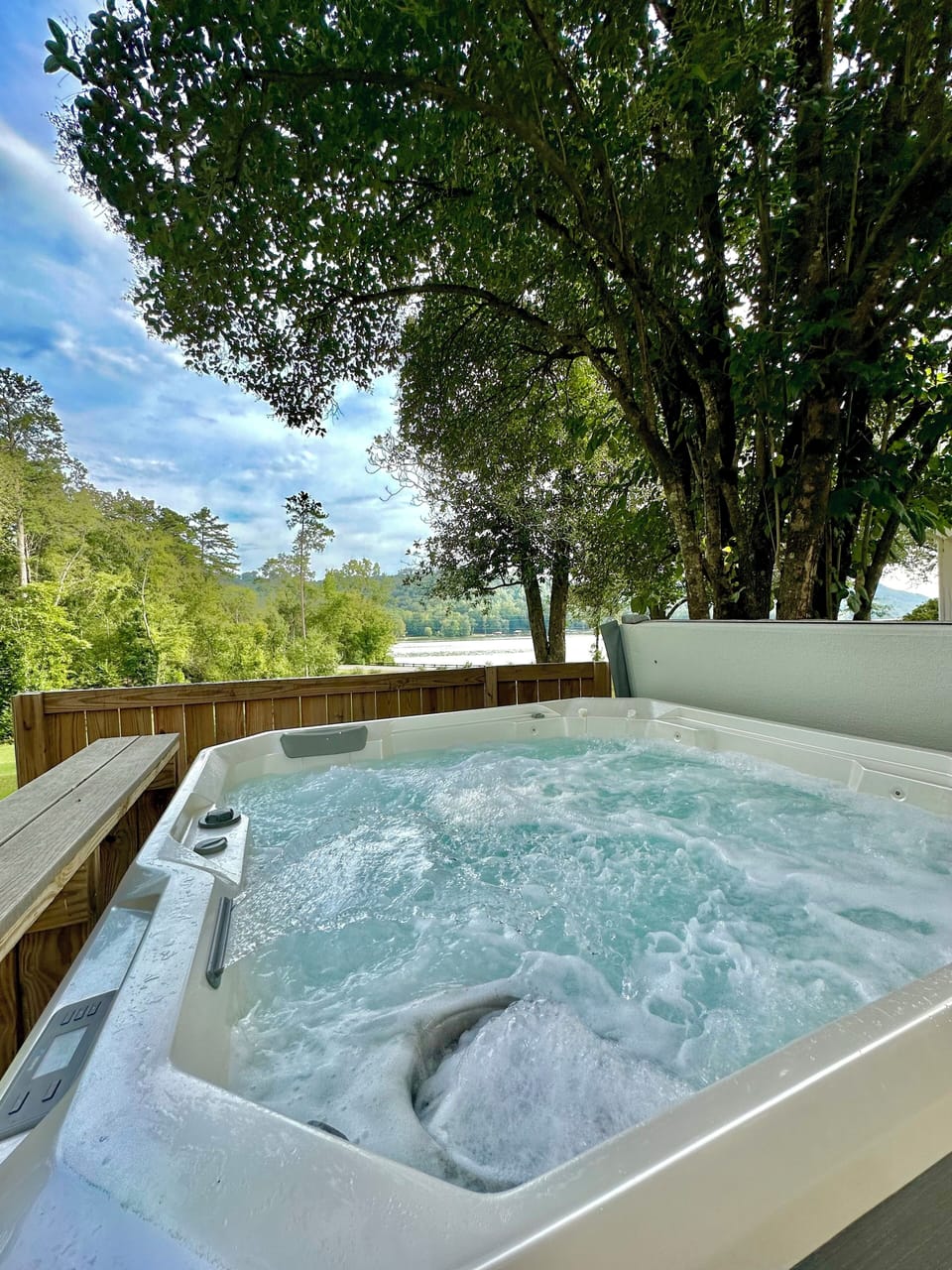 Relax with a beautiful view of the water...ahhhhh. (Common Area)