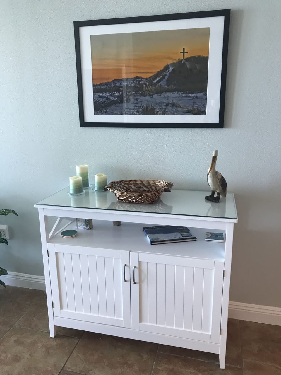 Entrance table 