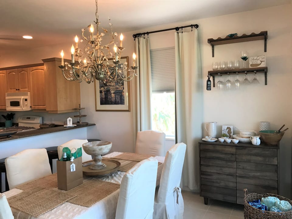 Dining Room and Bar Area