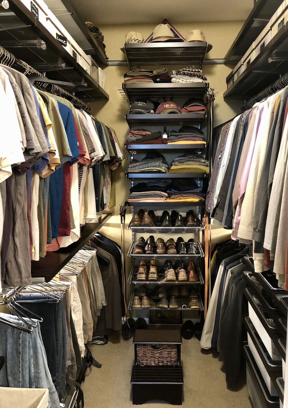 Walk in closet 