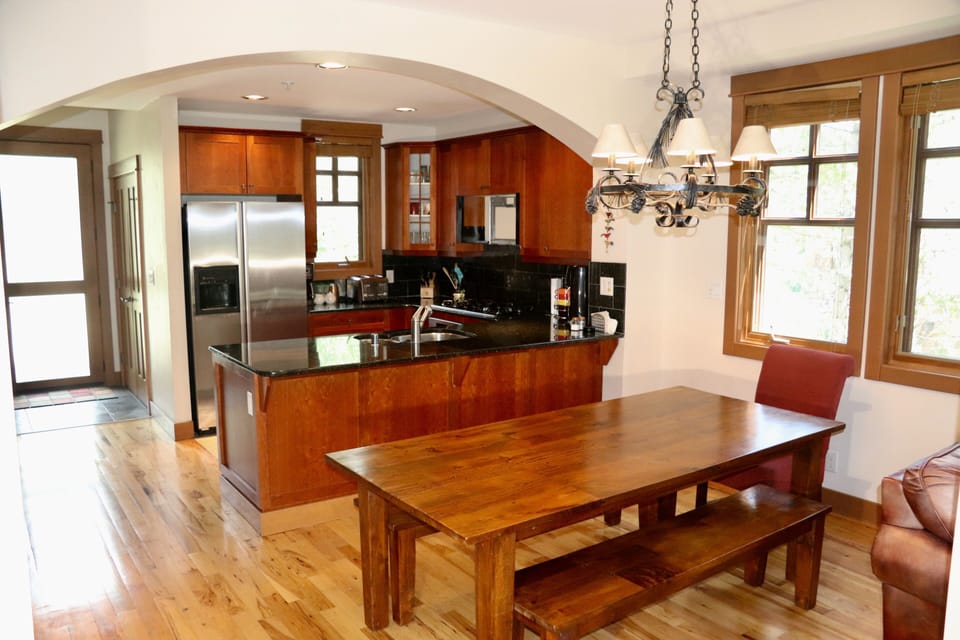 Kitchen and dining area