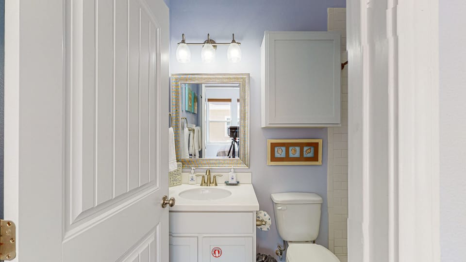 Ensuite Bathroom with Shower