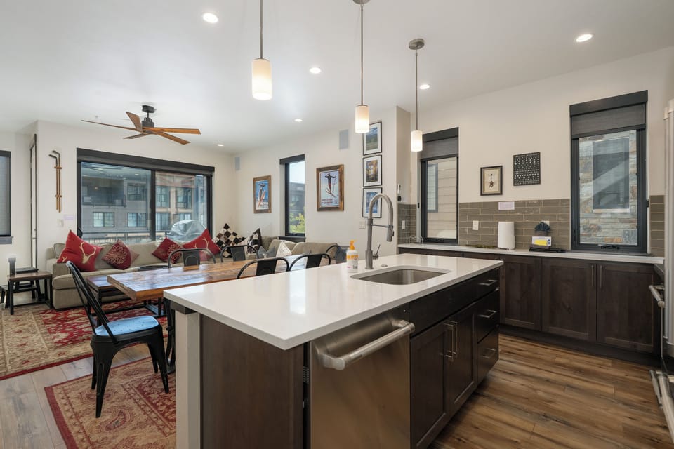 Open Floor Plan- - Kitchen and dining area are just next to one and another, making conversation and family time easy during meals.