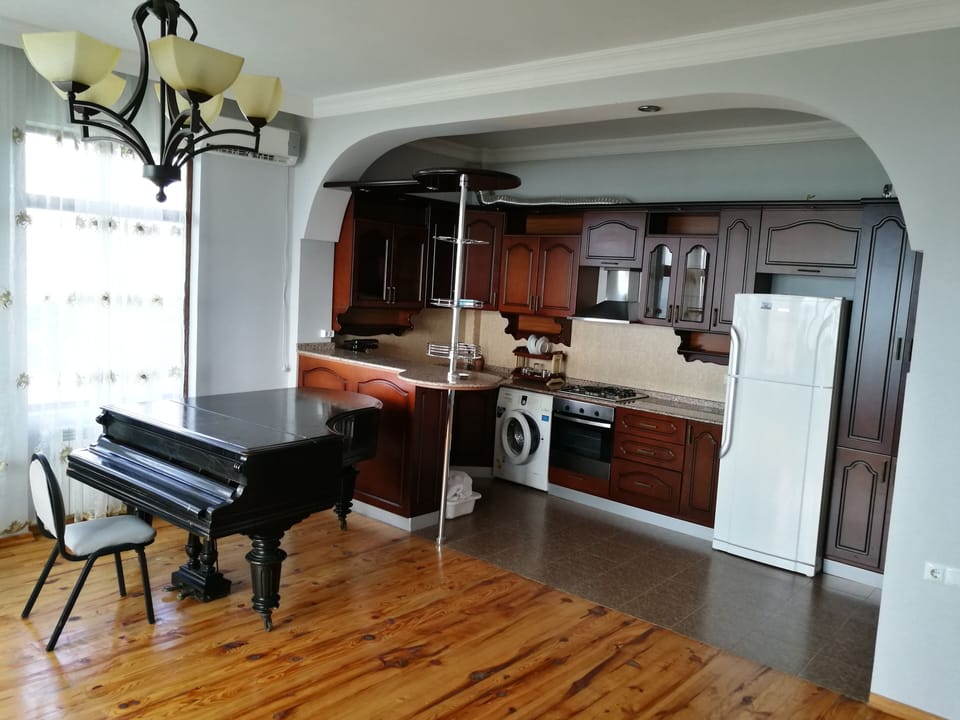 1st floor living room + kitchen