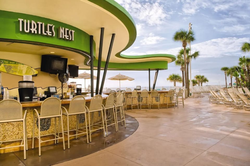 Turtle's Nest Bar