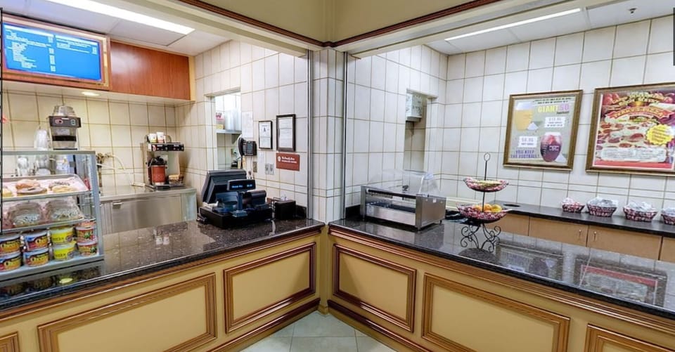 Grand Desert Snack Bar