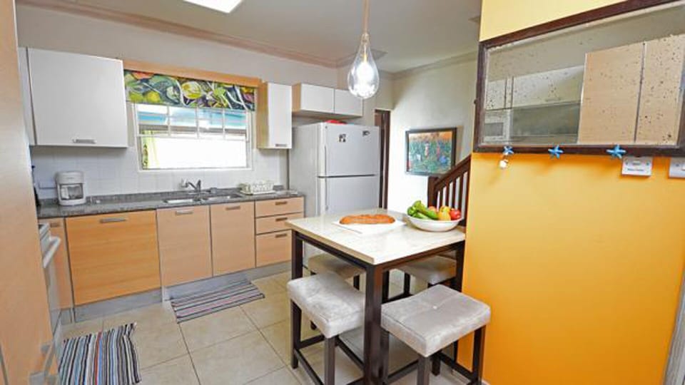 Kitchen dining