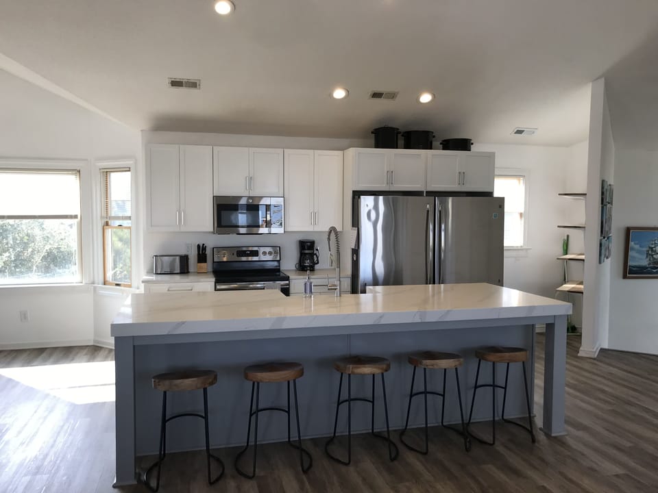 Newly renovated kitchen with tons of fridge & pantry space for large groups