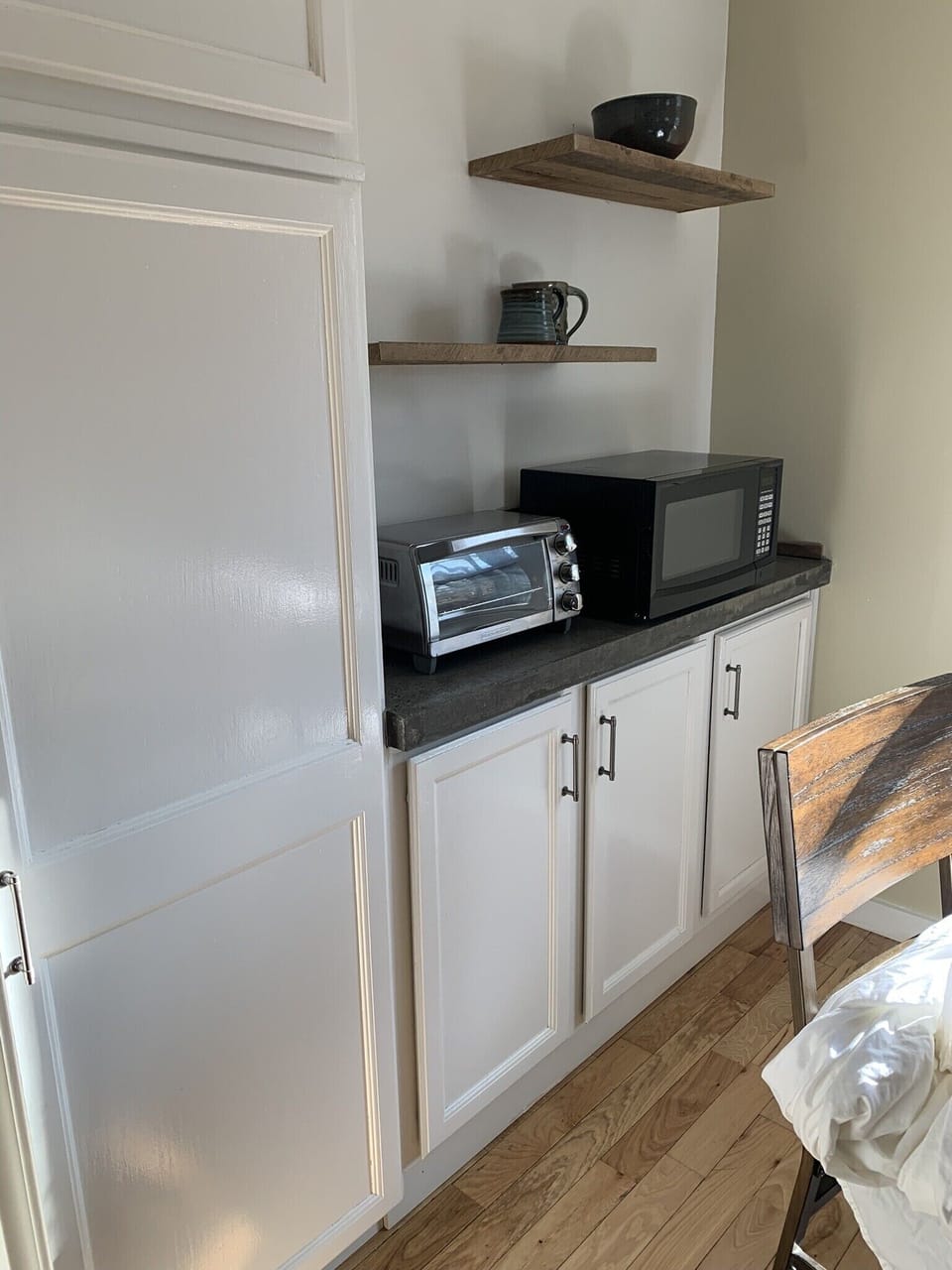 Microwave and toaster oven