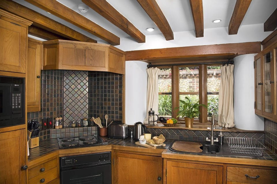 Chestnut kitchen