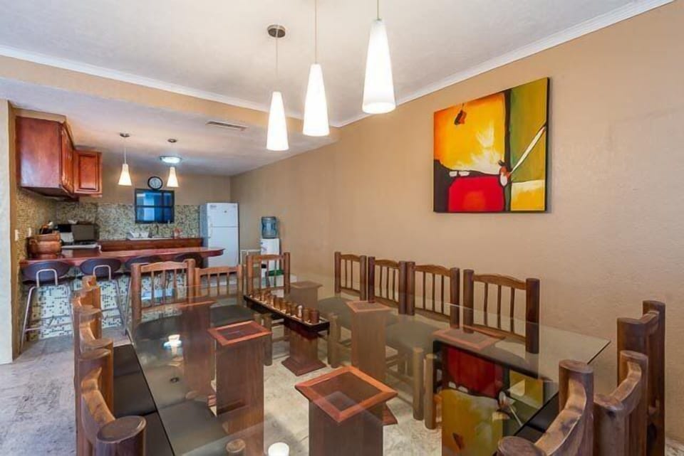 Dining room seats 14