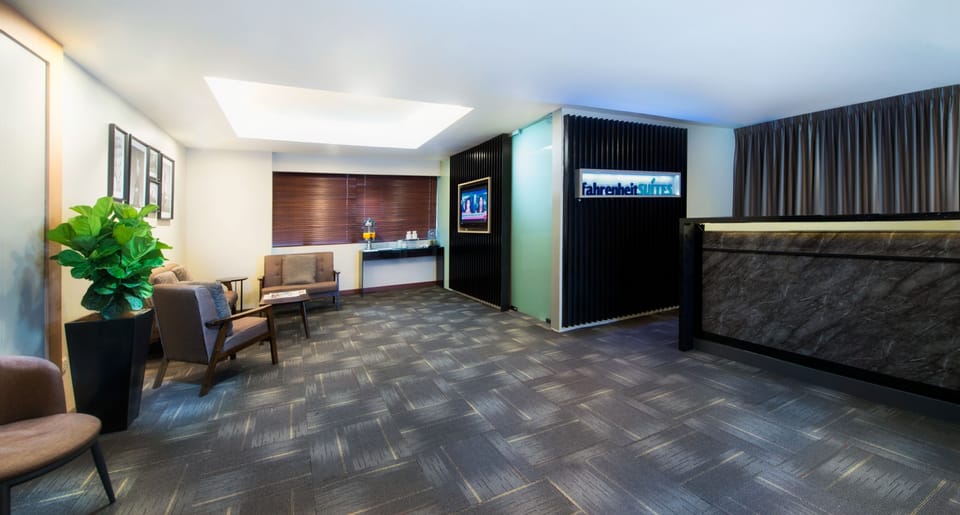 24 hour Reception