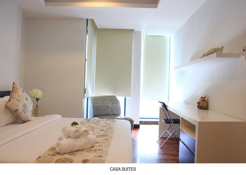 Urban Living: Shop Conveniently (Casa)