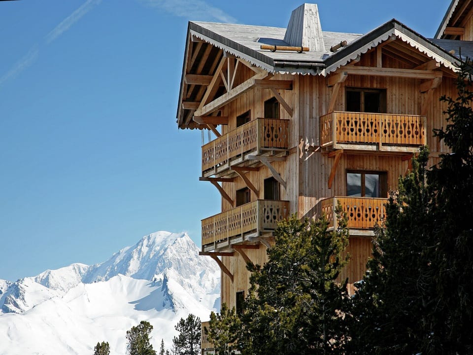 Holiday Home Exterior [winter]