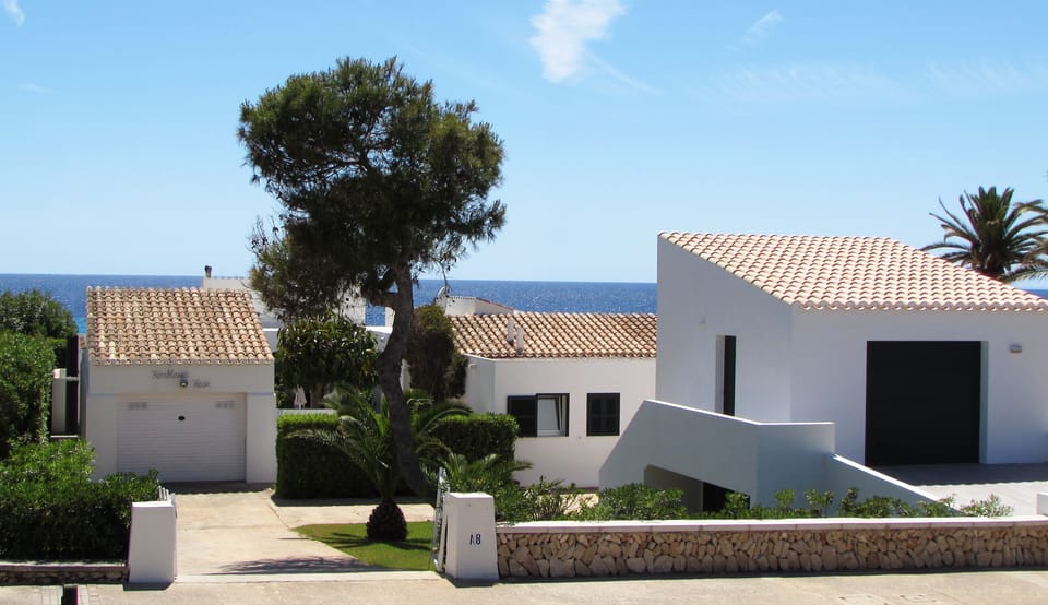 Street view of the villa.