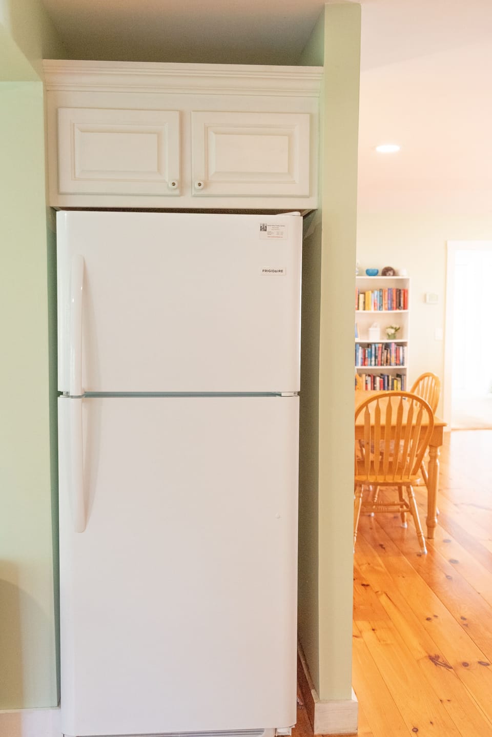 Full size refrigerator 