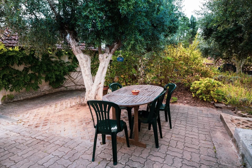 Casa Aloes private garden dining area.