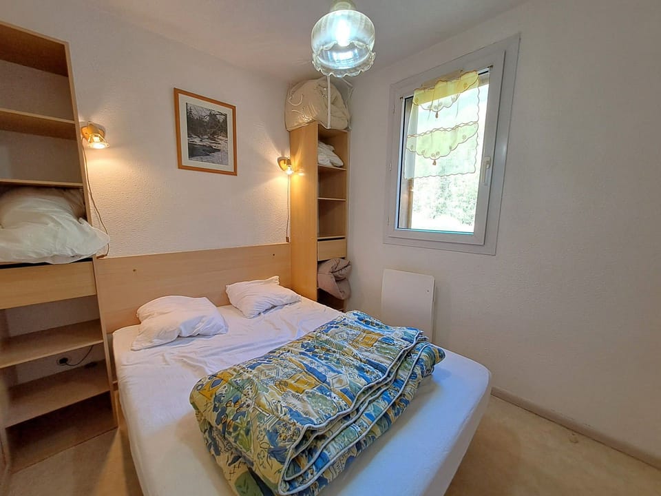 Spacious 2-Room, Slope View, Pets Allowed Apartment in Les Deux Alpes