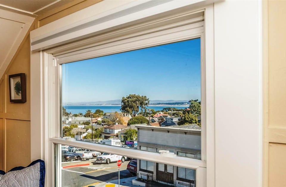 Bedroom #3 - Peek of the Bay