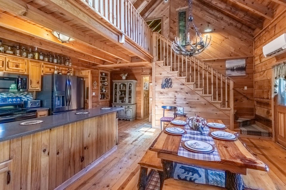 Kitchen and Dining Area - Kitchen and dining room table