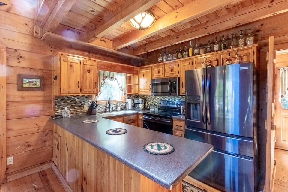 Kitchen - Full kitchen