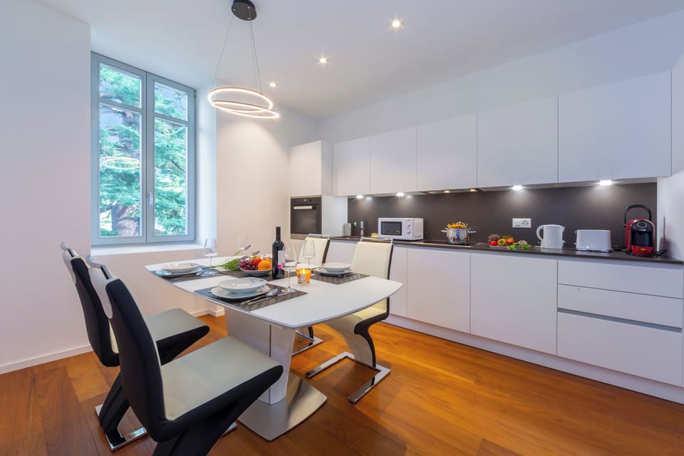 Kitchen and dining area
