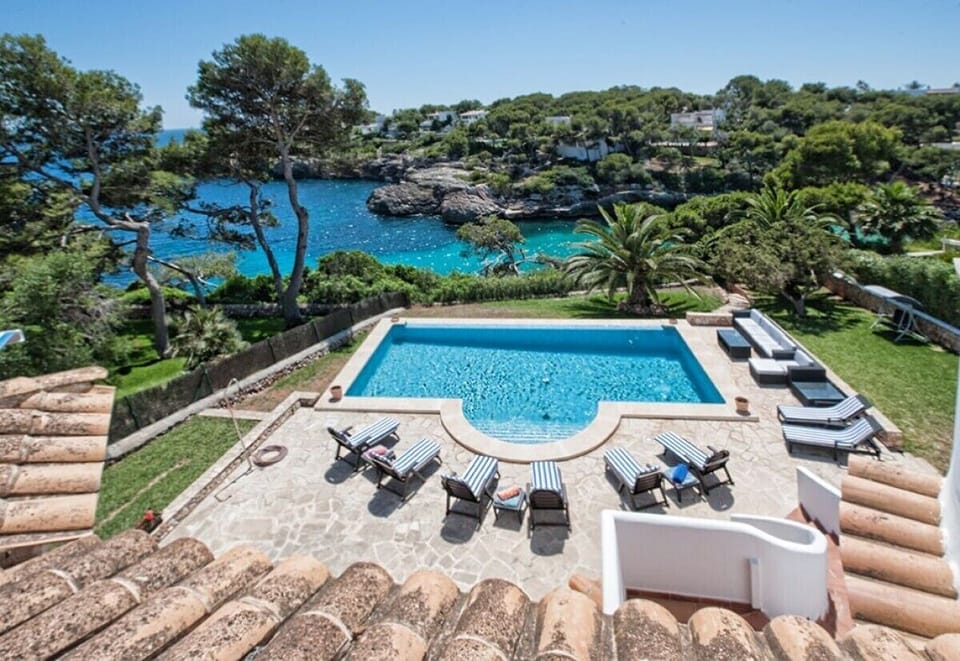 Pool area