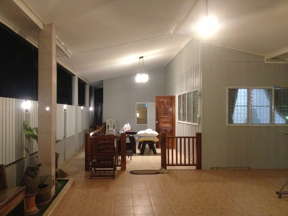 House on Haad Chao Ramran (Par Ploen)